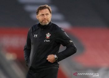 Hasenhuettl menangis bahagia saat Southampton kalahkan Liverpool