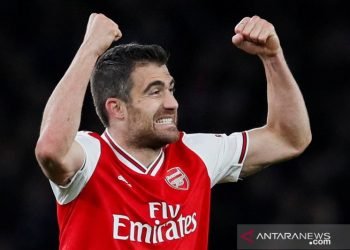 Liverpool dekati mantan bek Arsenal Sokratis