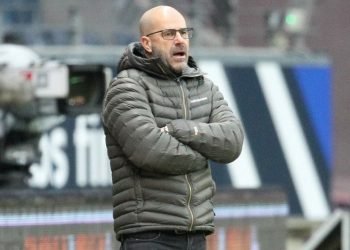 Pelatih Bayer Leverkusen kibarkan bendera putih