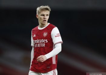 Mikel Arteta isyaratkan ingin permanenkan Martin Odegaard di Arsenal