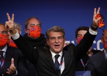 Messi selamati presiden baru Barcelona Juan Laporta