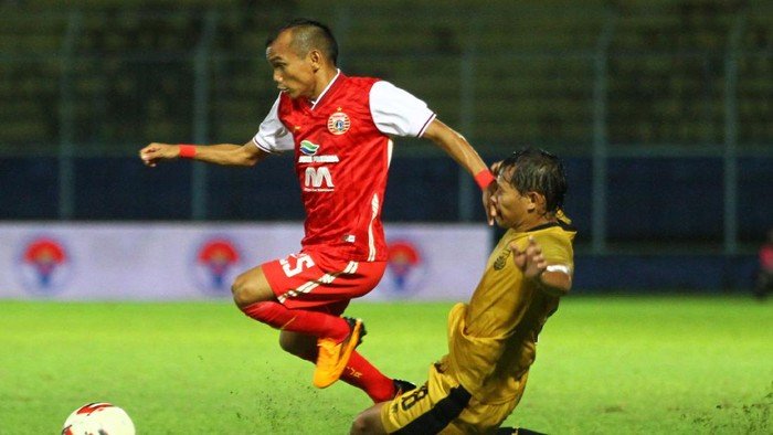Persija Vs Bhayangkara Panas! Hujan Kartu, Pemain Saling Dorong