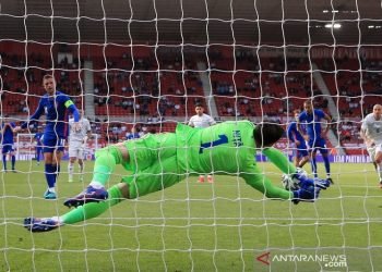 Southgate kesal Henderson gagal konversi penalti